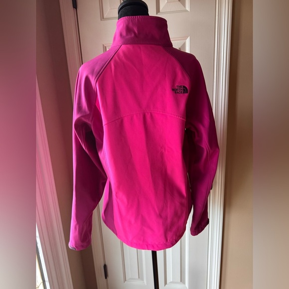 The North Face Women's Pink & Purple Shellrock Jacket - Picture 10 of 12